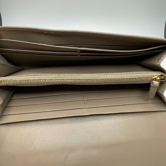 Fendi  Vitello Cruise F is Fendi Continental Envelope Wallet Tortora - Preowned - Picture 8 of 16